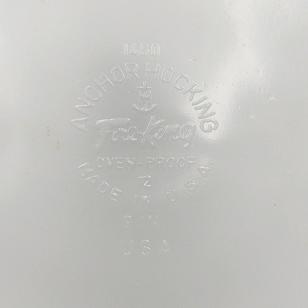Vintage Anchor Hocking 9" Ribbed Pie Plate - Fire King - Milk Glass #1460 - Picture 4 of 6
